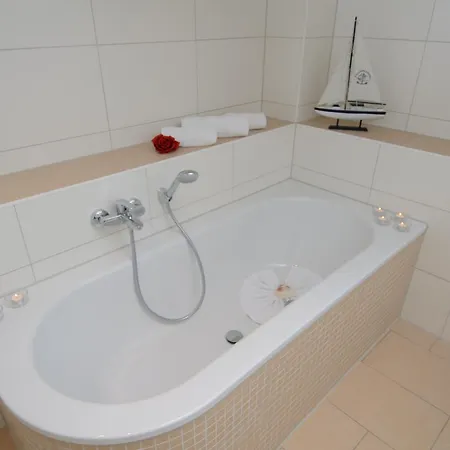 شقة Strandhus - Apt. 01 *